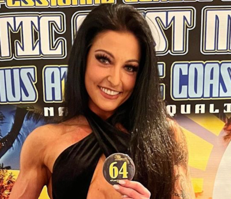 Bikini Pro Jessica Nicole Dolias Shares “Bombshell” Swimsuit Video