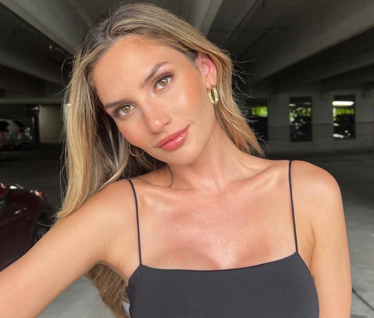 Bachelor Star Kat Izzo Shares Swimsuit Photo as "Manic But Marvelous"