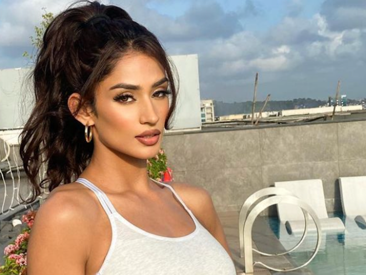 Shweta Sharda Shares Swimsuit Photo for Miss Universe