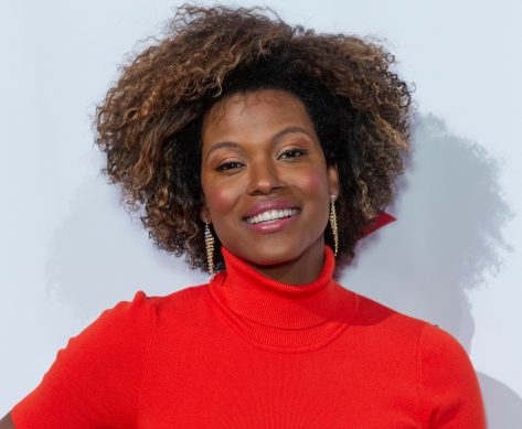 Blue Bloods Star Cassandra Freeman in Swimsuit is “On Vacay”