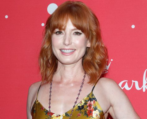 Hallmark Star Alicia Witt Shares Swimsuit Photo “Savoring the Last Days of Summer”
