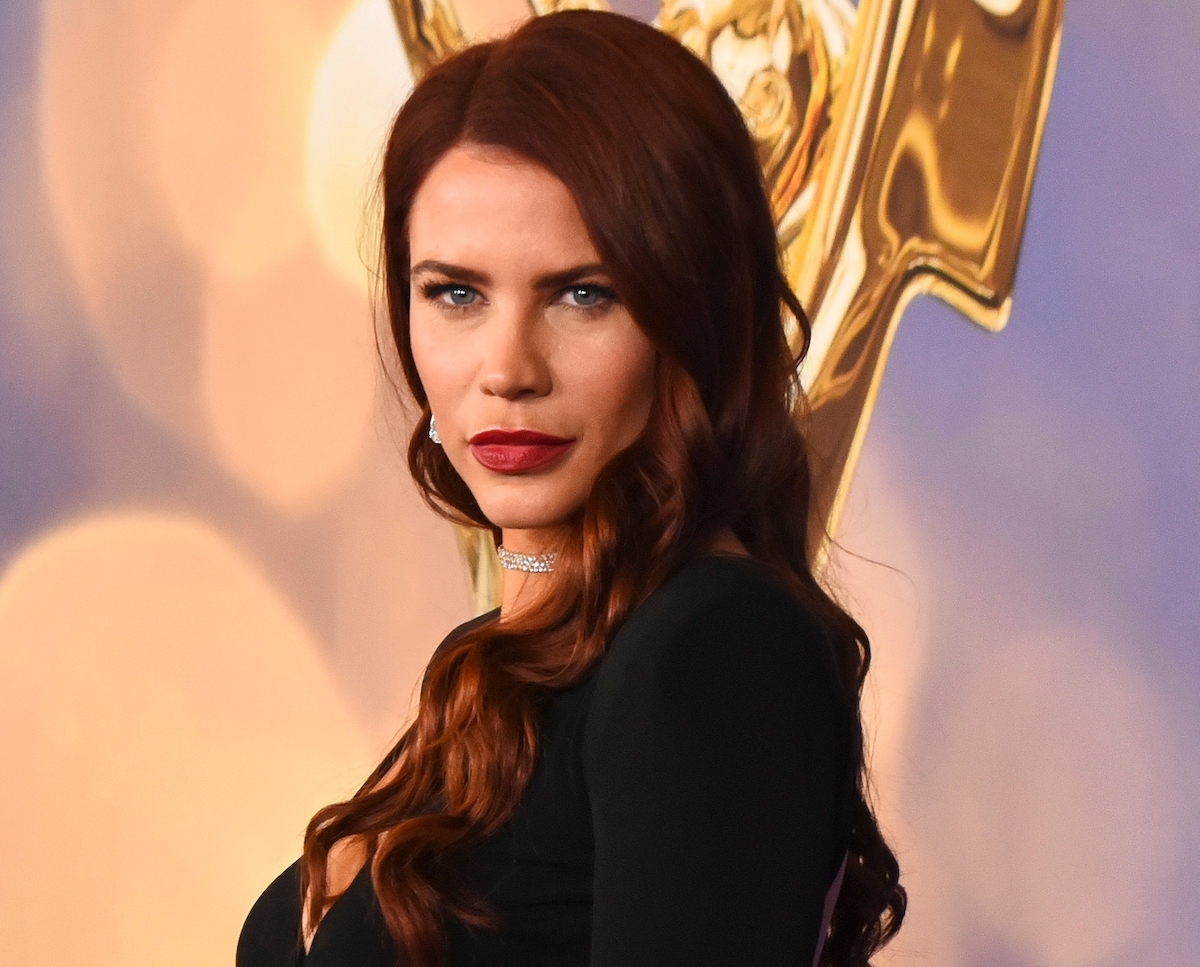 Bold and the Beautiful Star Courtney Hope Shares Swimsuit Photo of