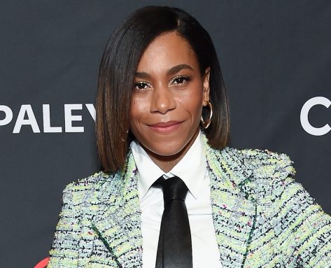 Grey’s Anatomy Star Kelly McCreary Shares Swimsuit Photos From Punta Mita