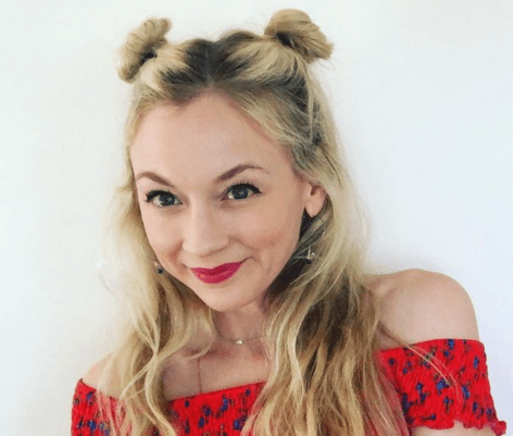 The Walking Dead Star Emily Kinney Shares Swimsuit Photo of "Thanks"