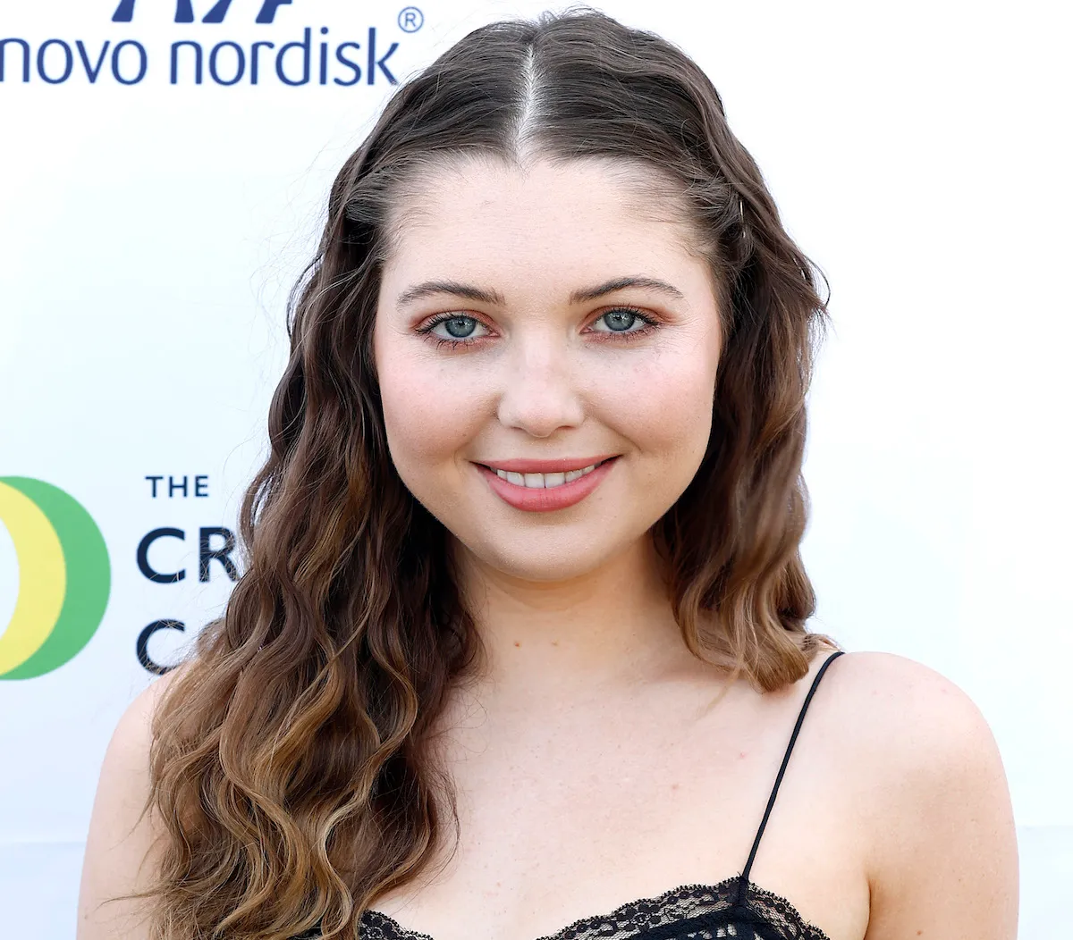 Yellowjackets Star Sammi Hanratty Shares Swimsuit Photo From Honeymoon