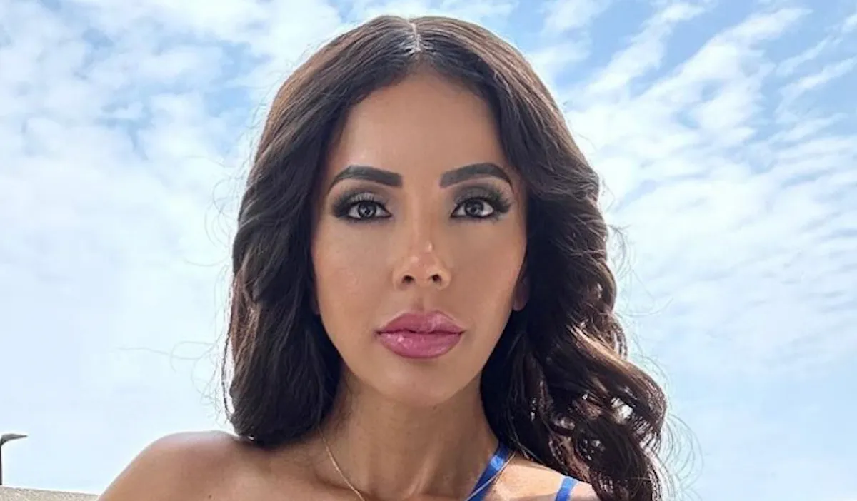 90 Day Fiancé Star Jasmine Pineda Shares Swimsuit Photo From “November”