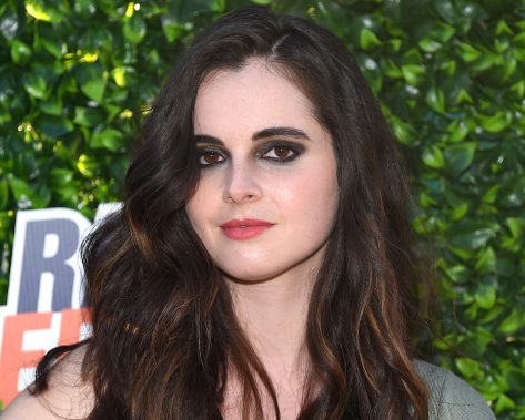 Gilmore Girls Star Vanessa Marano Shares Swimsuit Photo From Summer