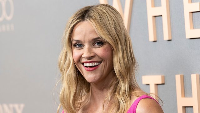 New,York,,Ny, ,July,11,,2022:,Reese,Witherspoon,Wearing