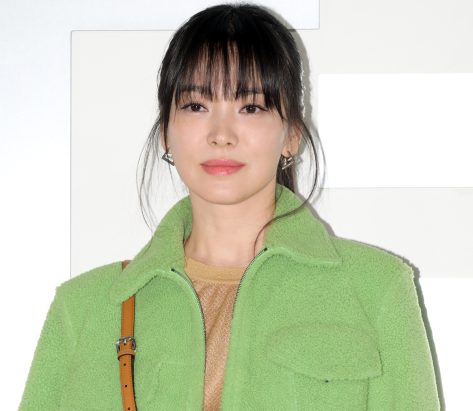 The Glory Star Song Hye-kyo Shares Swimsuit Photo Looking "Cute"