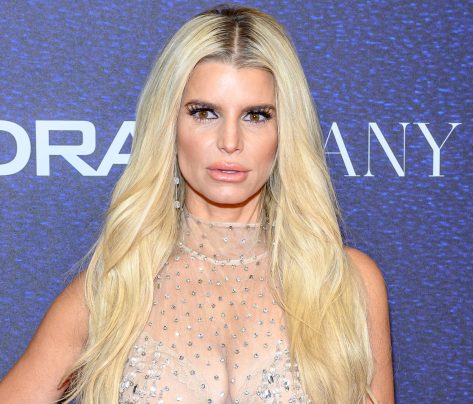 Jessica Simpson Shows Off 100 Pound Weight Loss in Swimsuit Feeling "Thirsty"