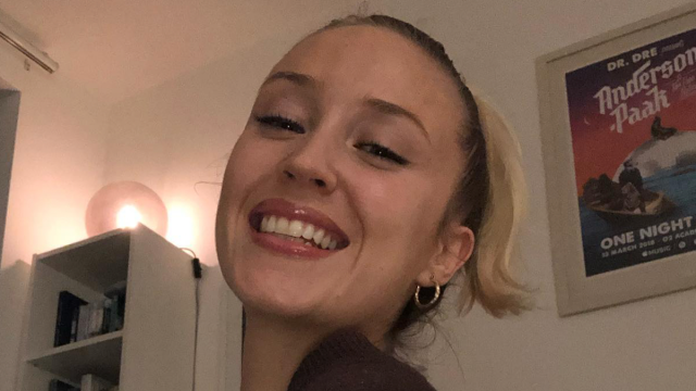 Lily. Loveless