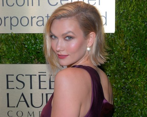 Karlie Kloss Does Yoga in Black Workout Gear