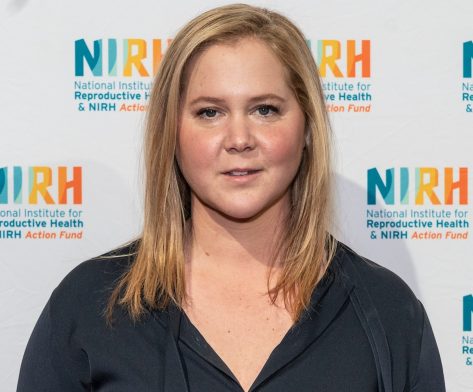 Amy Schumer Shares Rare Swimsuit Photo