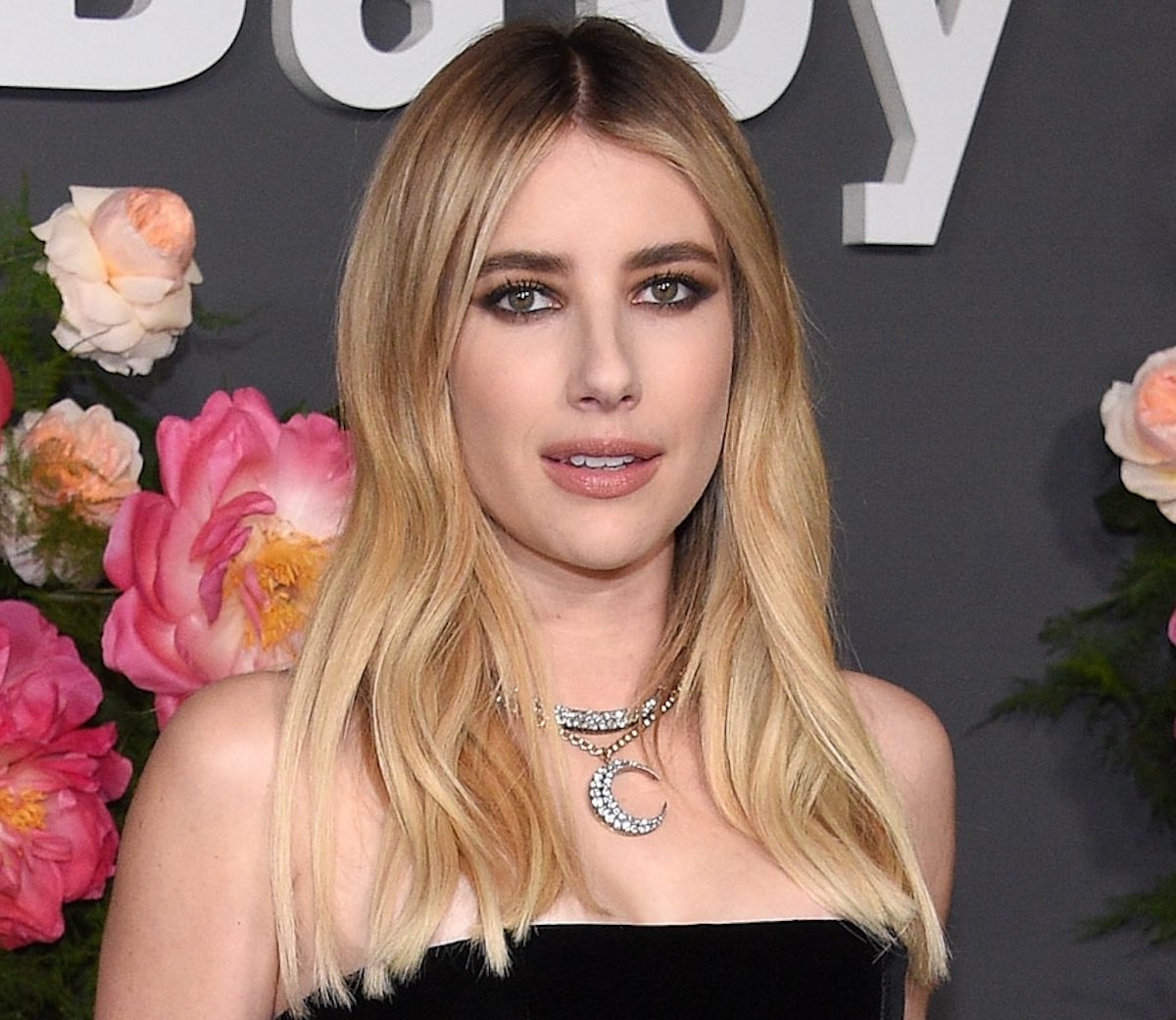 We're the Millers Star Emma Roberts Shares Swimsuit Photo From Book Club