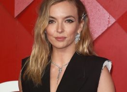 Killing Eve Star Jodie Comer Shares Swimsuit Photo "Out of this World"