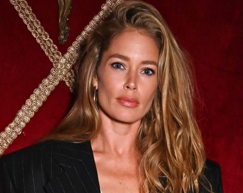 Doutzen Kroes in Cute Workout Gear Says "I Love Dancing"