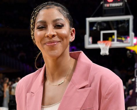 WNBA Star Candace Parker in Two-Piece Workout Gear Lifts Weights