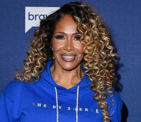 Shereé Whitfield in Workout Gear Does Squats and Says "Stay Thick"