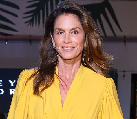 Cindy Crawford in Two-Piece Workout Gear Shares "Lifestyle" Workouts