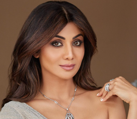 Shilpa Shetty in Yoga Workout Gear Shares New Year's Resolutions