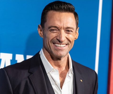 Hugh Jackman in Tank Top Shows Off Arm Curls in the Gym