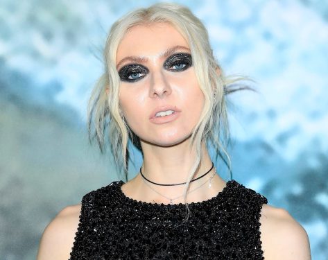 Taylor Momsen in Two-Piece Workout Gear Says "Ready To Rock"