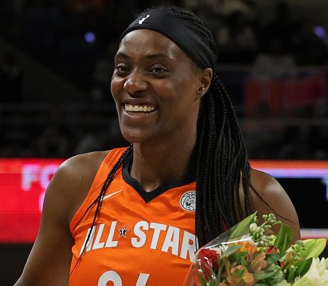 WNBA Star Sylvia Fowles in Workout Gear Shows "Mental Toughness"