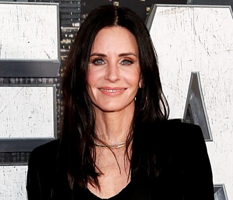 Courteney Cox in Workout Gear Plays Tennis and Says "I Got It"