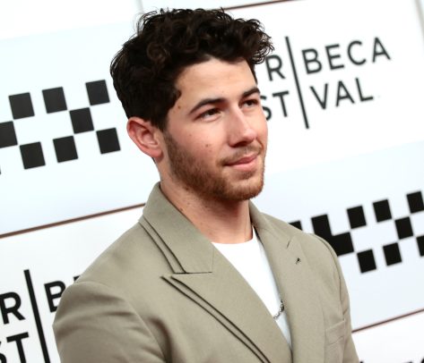 Nick Jonas in Workout Gear Shares Selfie of Jonas Brothers Doing a Treadmill Workout