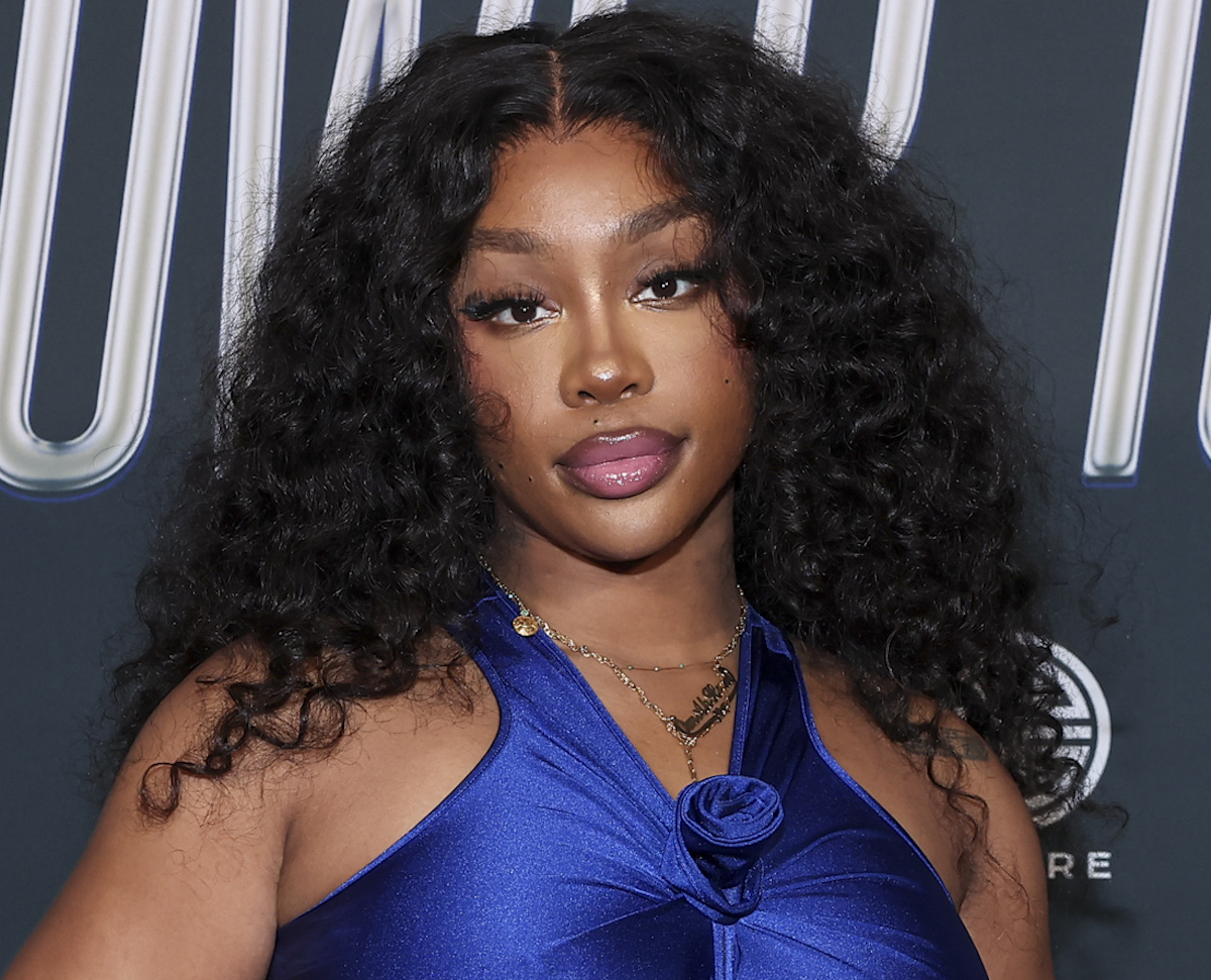 SZA in Workout Gear Says There's "Joy Worth Finding"