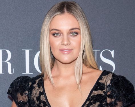 Kelsea Ballerini in Workout Gear Says Takes Selfie With Pilates Reformer