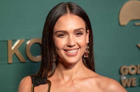 Jessica Alba in Workout Gear Shares "Fitness Friday" Treadmill Workout