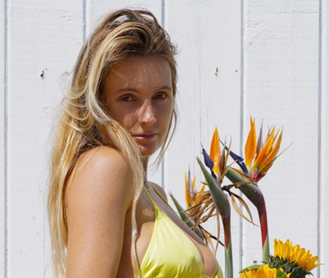 Alana Blanchard In Workout Gear Shares "Fav Ways To Move My Body"