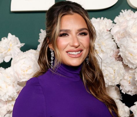 Jessie James Decker in Workout Gear is "Ready to Get My Legs Going Again"