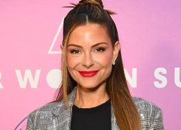 Maria Menounos In Yoga Gear Says "Move Your Body, Friends!"