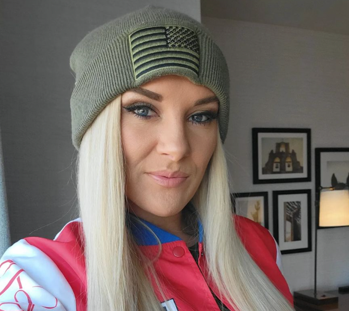 WWE Star Lacey Evans In Workout Gear Says “Rise and Grind!”