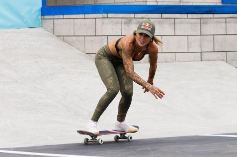 Pro Skateboarder Leticia Bufoni In Workout Gear Shares Intense "Training Day"