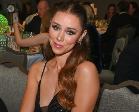 Una Healy in Workout Gear Says "I Feel a Lot Better Now"