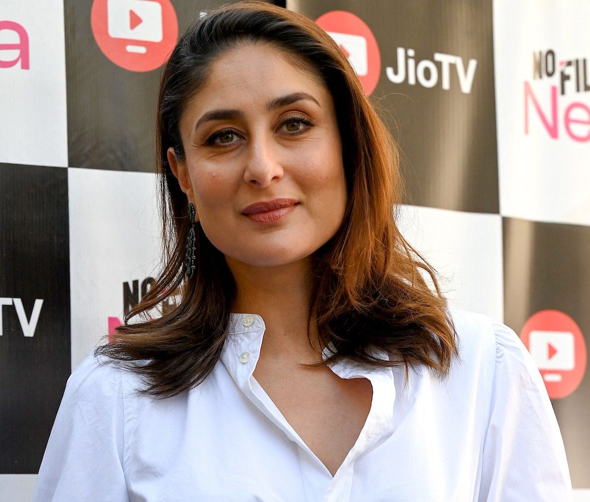 Kareena Kapoor Khan In Yoga Gear Shares “Sunday Plans”