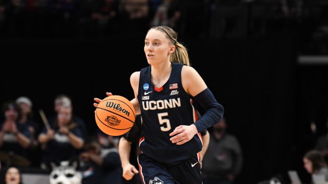 NCAA BASKETBALL: APR 01 Div I Women's Championship Elite Eight – UConn Huskies vs USC Trojans