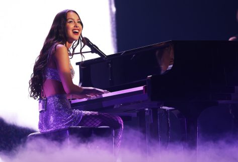 Olivia Rodrigo Shows Off Fit Figure at Madison Square Garden