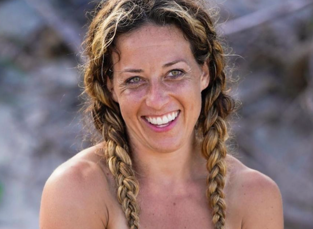 Survivor Star Lindsay Dolashewich in Workout Gear Visits Costa Rica Rainforest