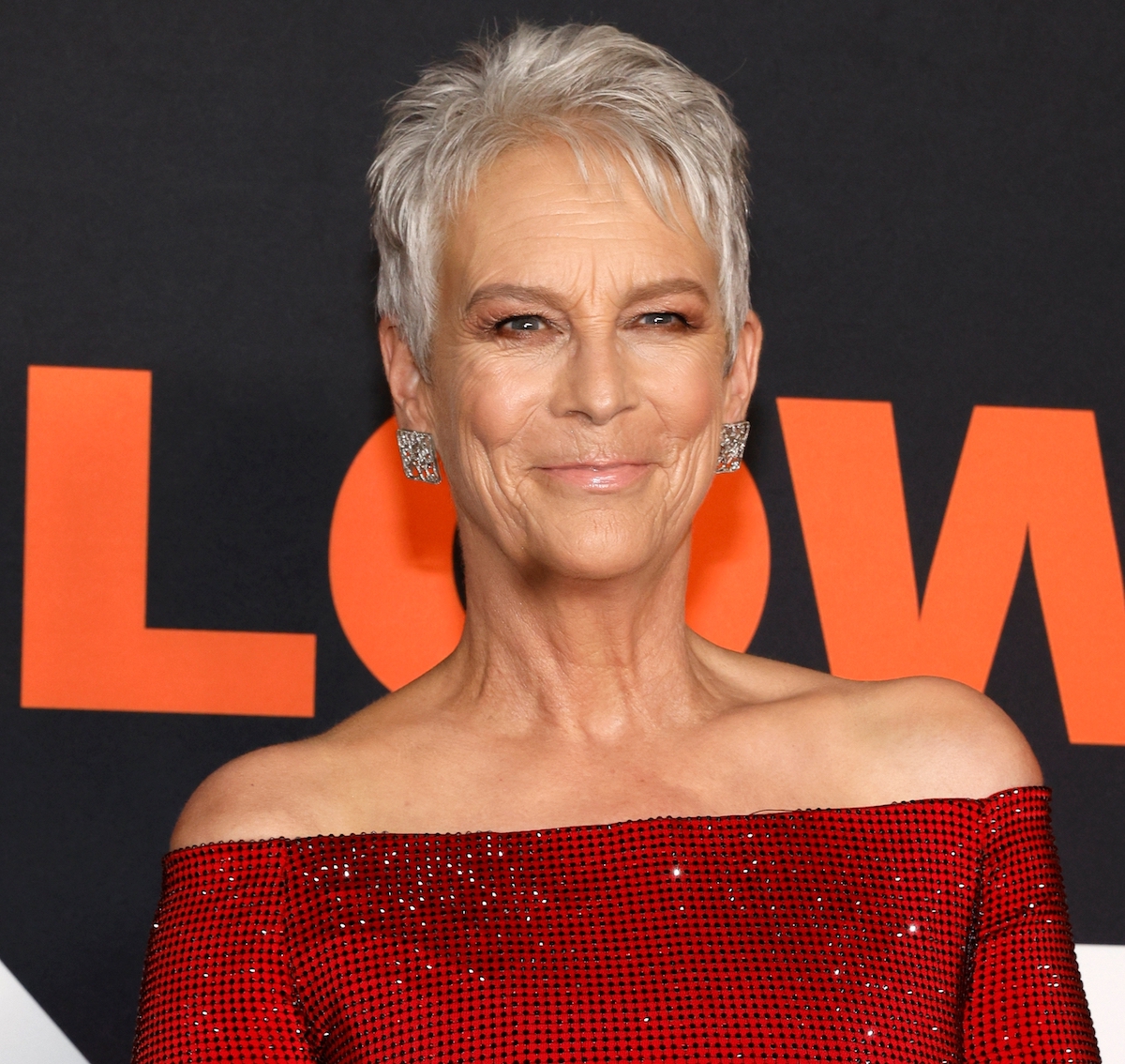 Jamie Lee Curtis In Workout Gear Is Inspired By Jake Gyllenhaal In 