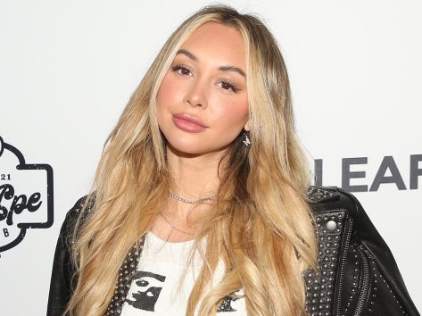 Corinne Olympios in Two-Piece Says "Howdy Sis"