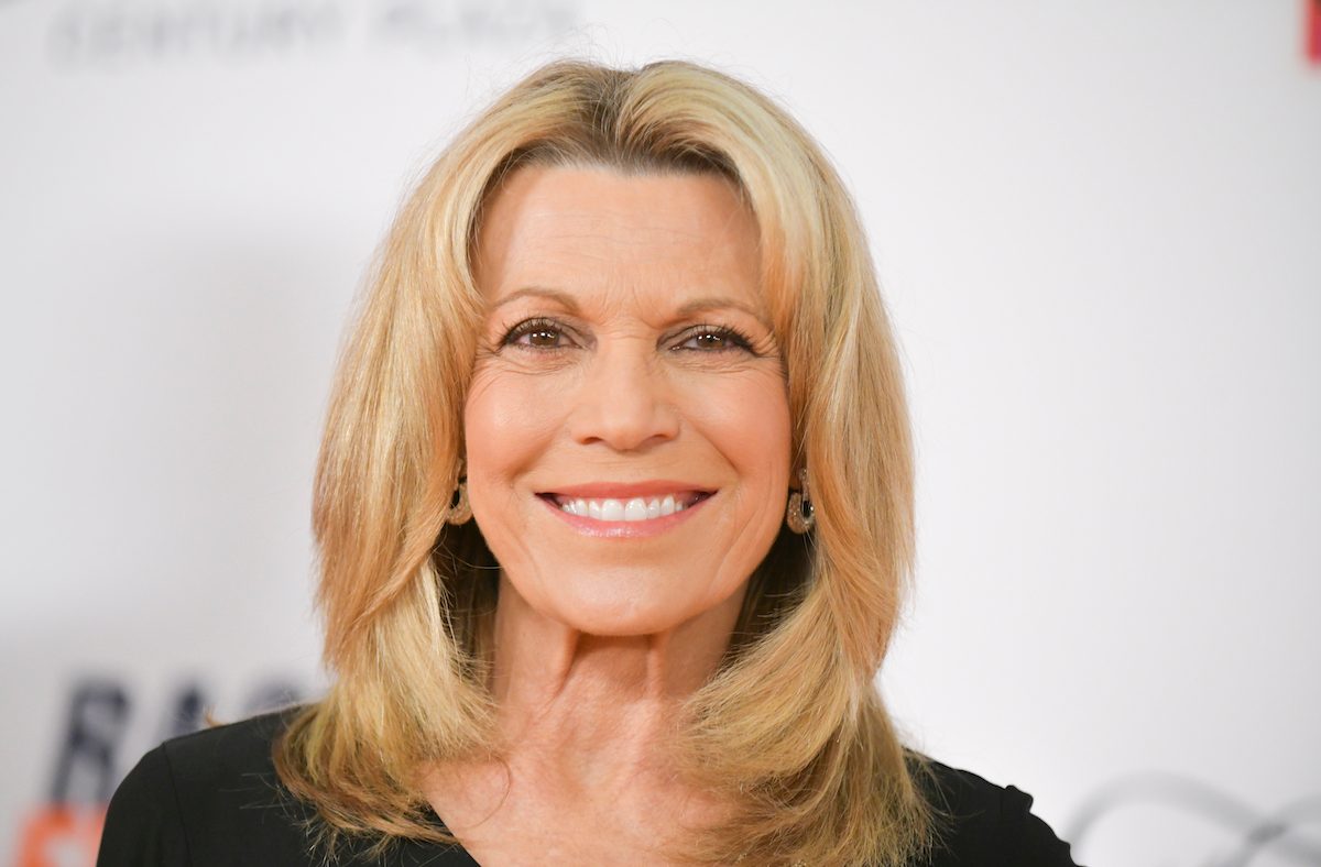 Vanna White in Workout Gear Plays Golf