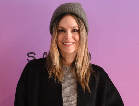 Rachel Bilson In Leggings and Hoka Sneakers Shares "The Bright Side"