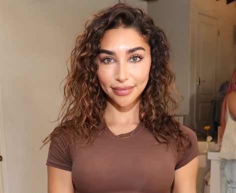 Chantel Jeffries In Two-Piece Workout Gear is "Working On My Swing"