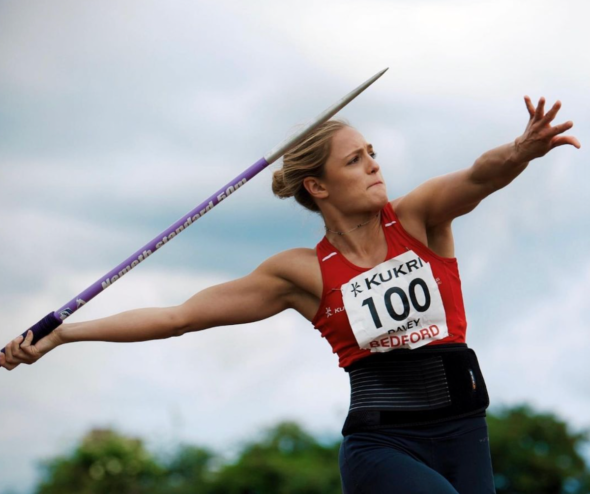 British Athlete Lauryn Davey In Two-Piece Workout Gear Is "Gorgeous"