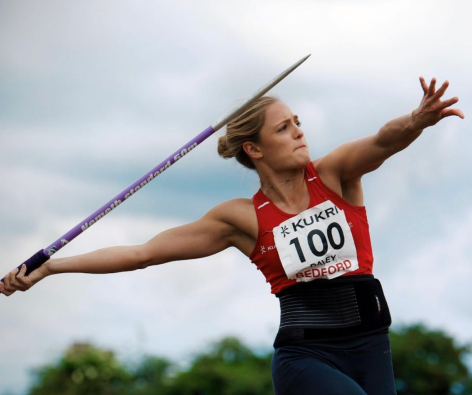 British Athlete Lauryn Davey in Two-Piece Workout Gear is "Gorgeous"       