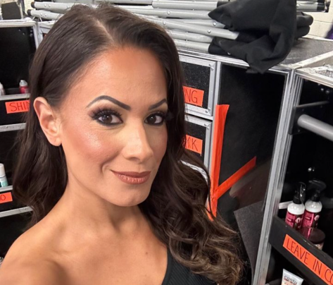 Dasha Gonzalez in Two-Piece Workout Gear Shares “Workout This Weekend”